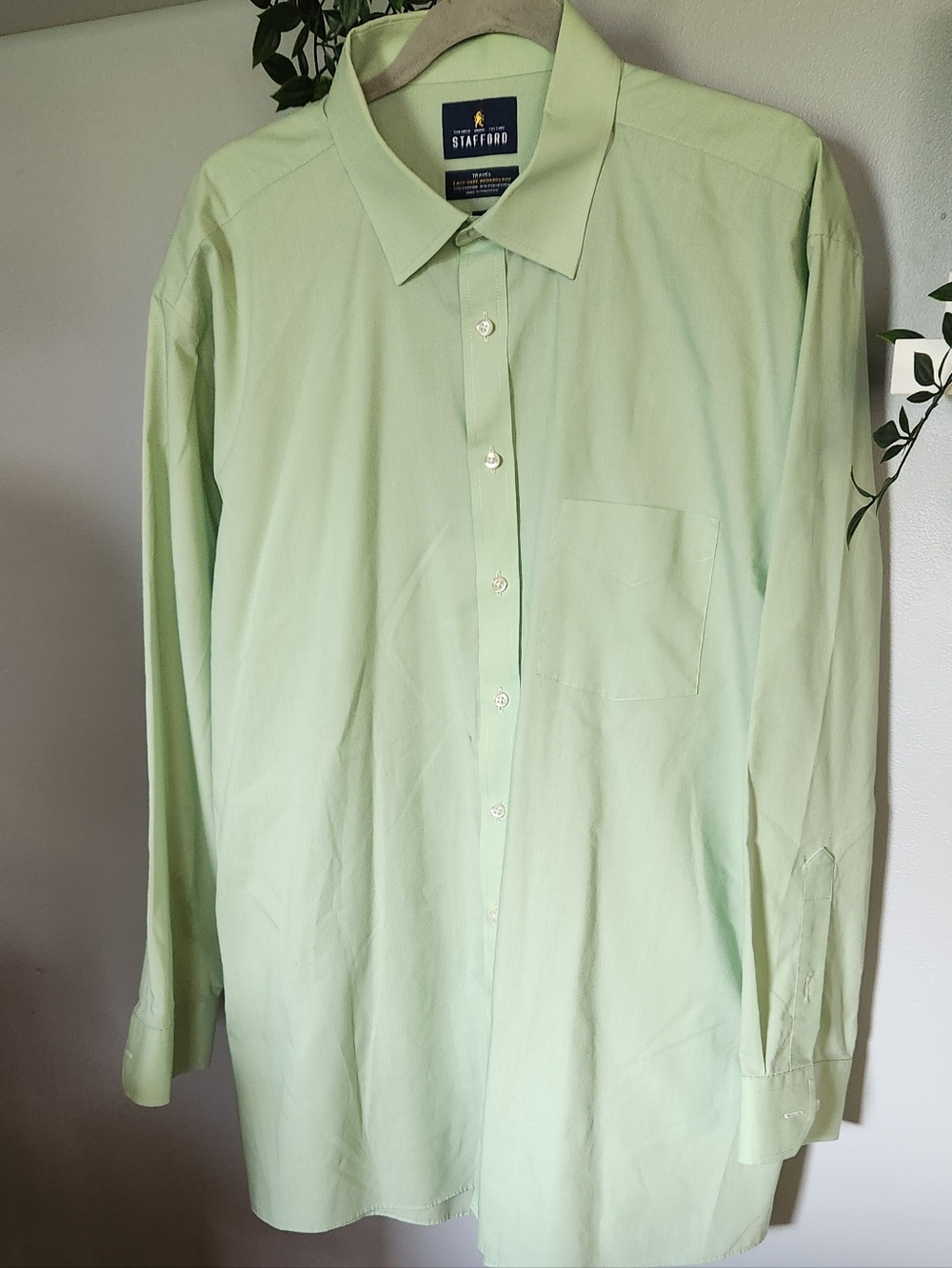 Stafford Travel Easy-Care Broadcloth Mint Green Long-Sleeve Dress Shirt 18 34/35